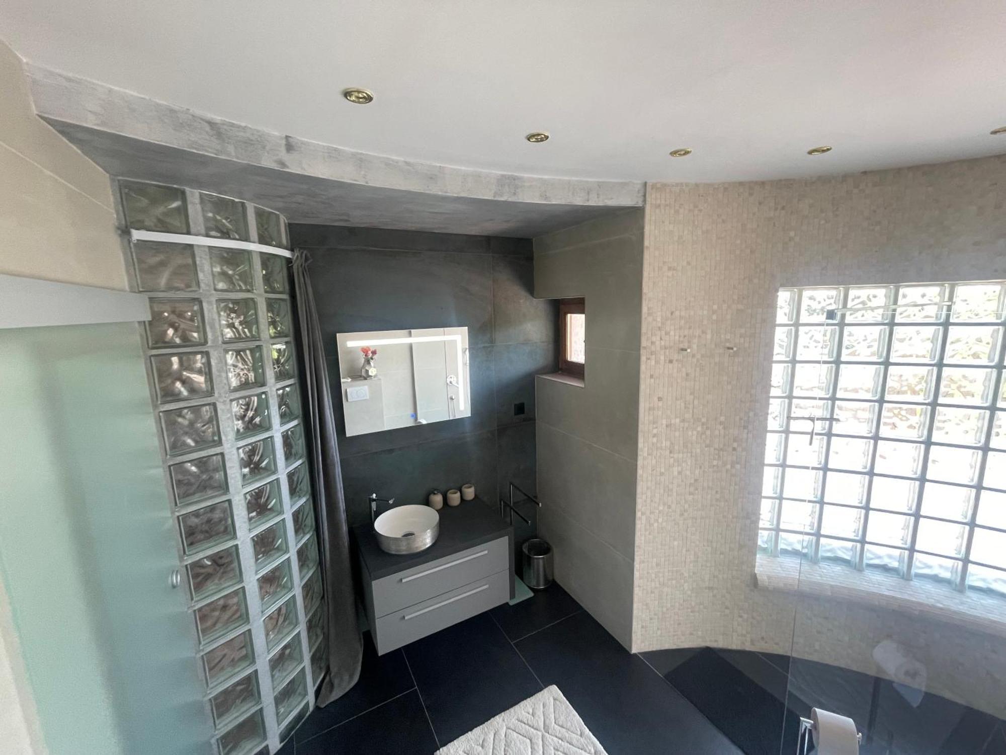 Tona - Miran Apartman - Parking - Samostalna Prijava Карловац Екстериор снимка
