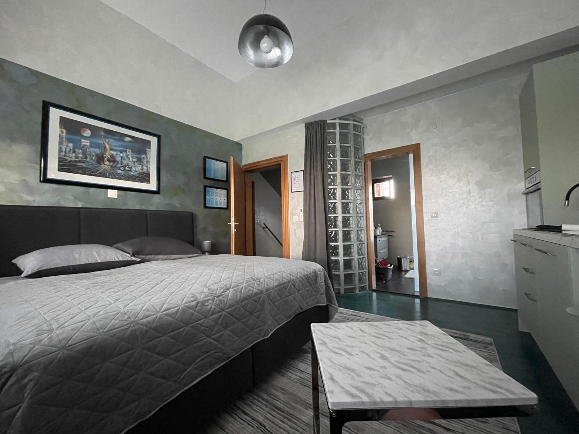 Tona - Miran Apartman - Parking - Samostalna Prijava Карловац Екстериор снимка